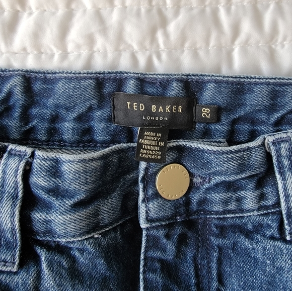 Ted Baker London, Boot Cut Flare Jean, Dark Wash, Size 28 - Picture 3 of 3